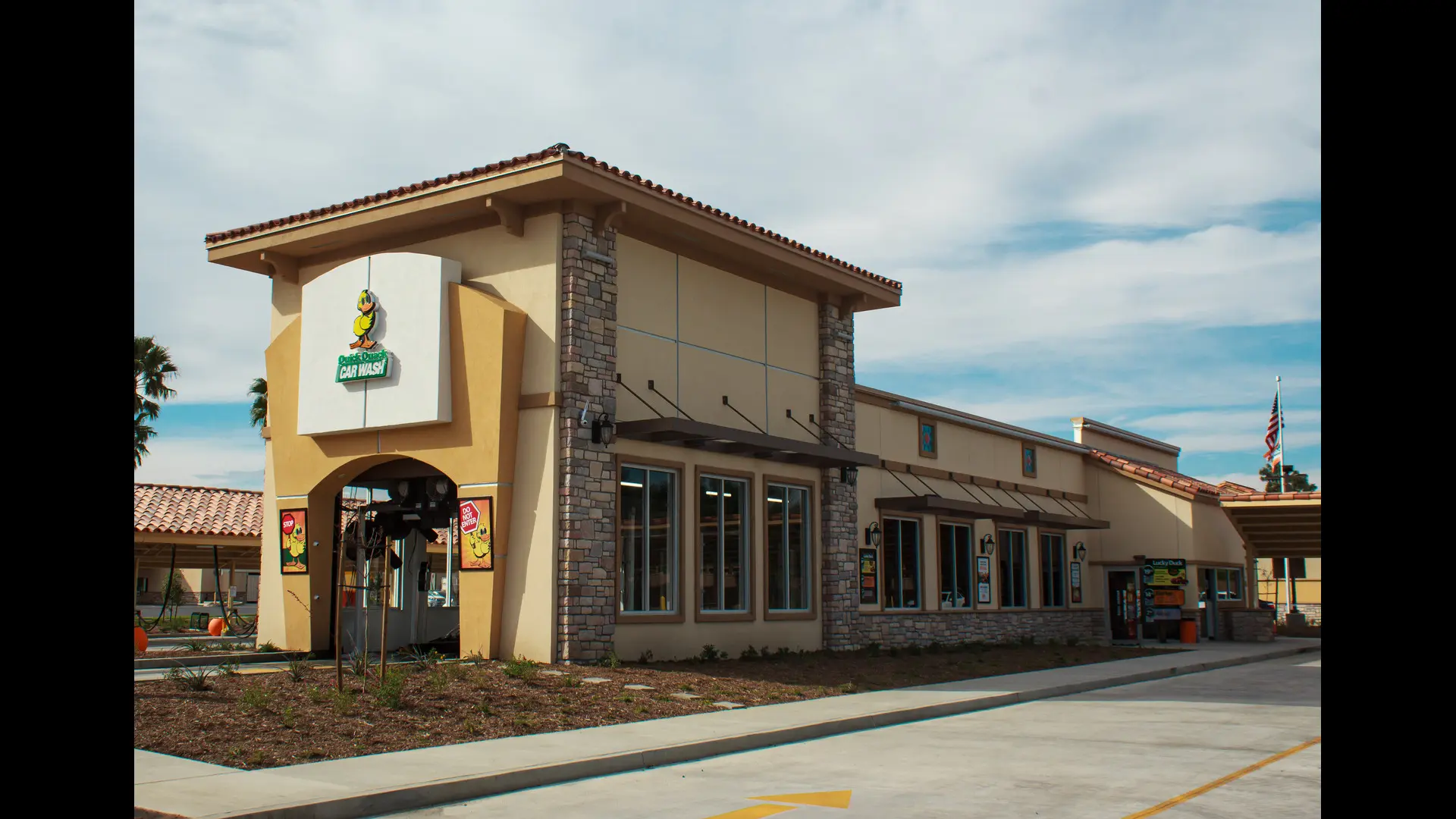 Quick Quack location 10520 Sierra Ave, Fontana, CA 92337