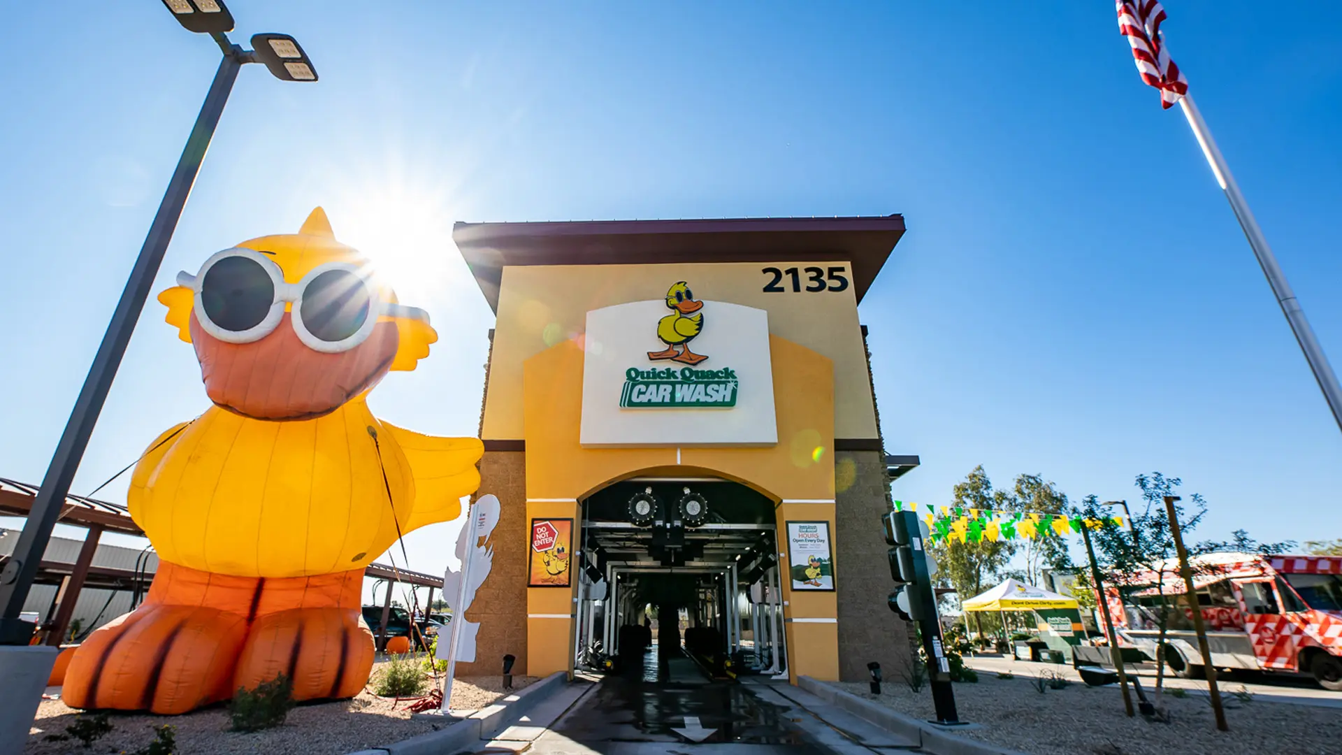 Quick Quack location 2135 W Deer Valley Rd, Phoenix, AZ 85027