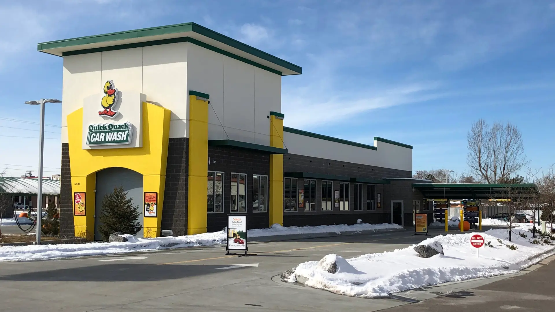 Quick Quack location 5331 South 1900 West, Roy, UT 84067