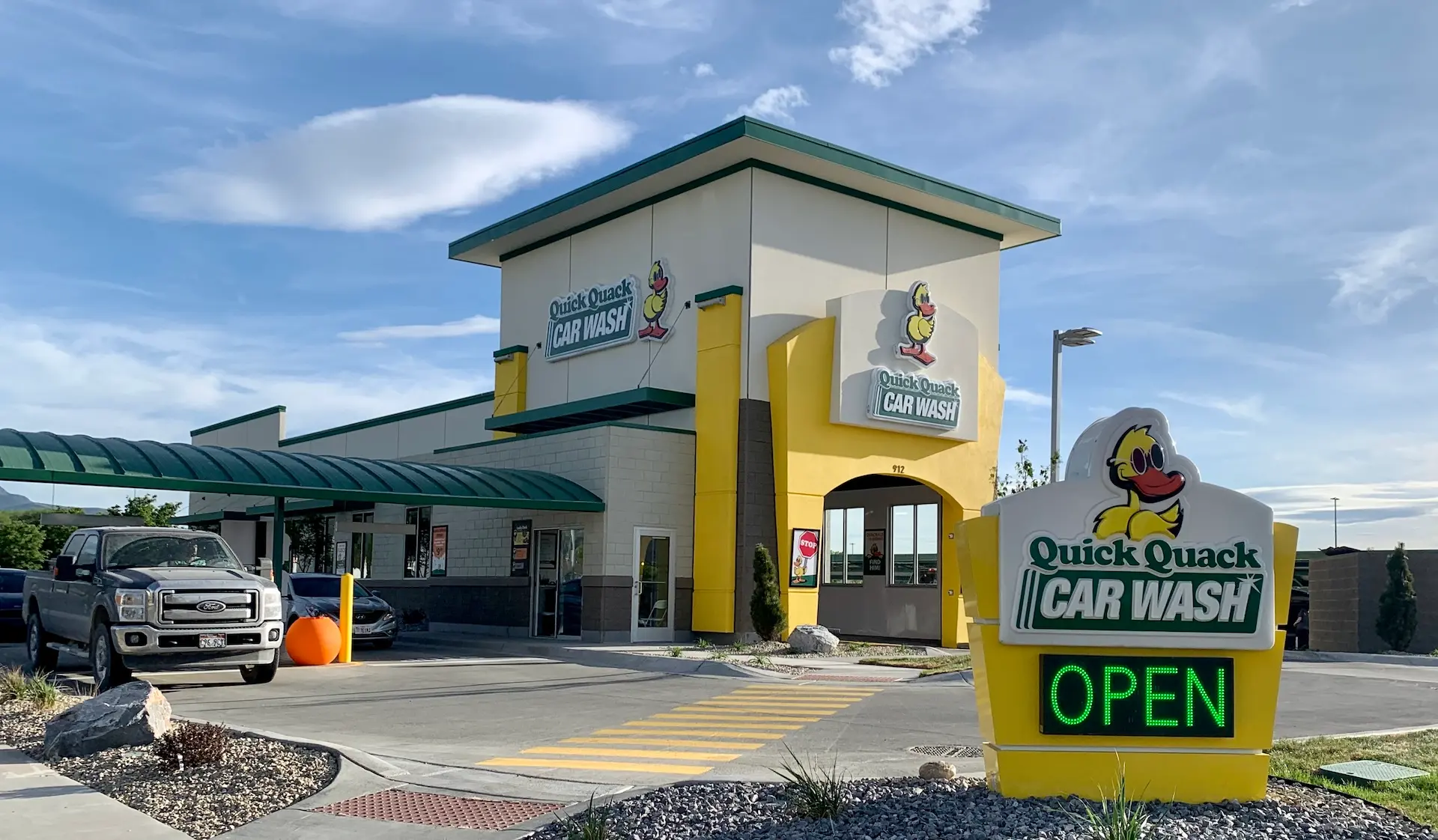 Quick Quack location 912 Turf Farm Rd, Payson, UT 84651